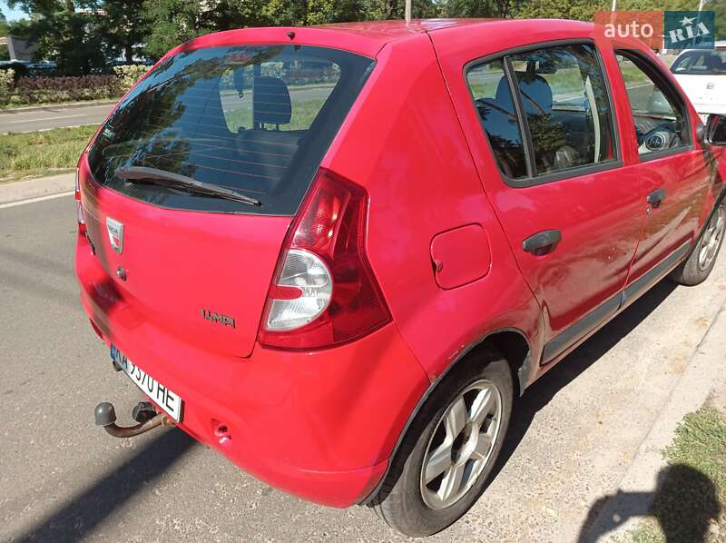 Хетчбек Dacia Sandero 2009 в Києві