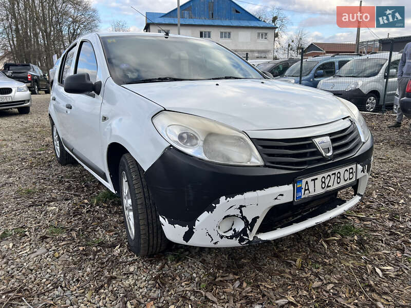 Хэтчбек Dacia Sandero 2010 в Калуше фото 5 Хэтчбек Dacia Sandero 2010 в Калуше