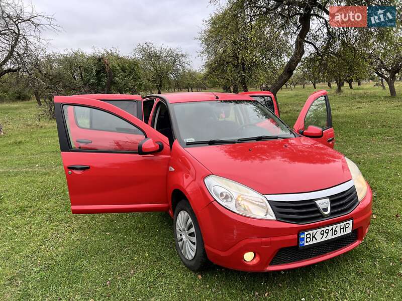 Хэтчбек Dacia Sandero 2009 в Ковеле фото 10 Хэтчбек Dacia Sandero 2009 в Ковеле