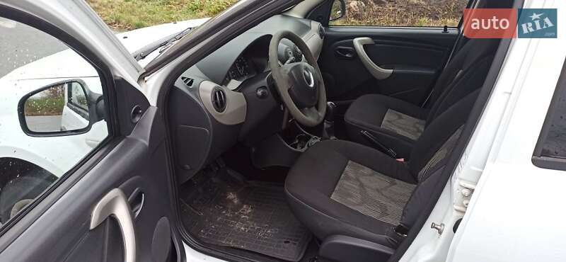 Хэтчбек Dacia Sandero 2012 в Черкассах