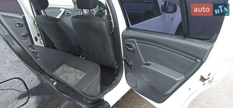 Хэтчбек Dacia Sandero 2012 в Черкассах