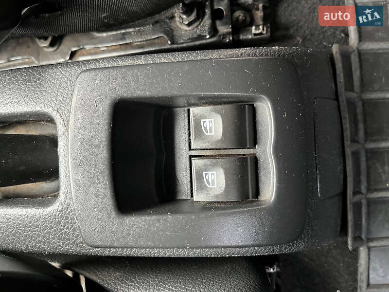 Хэтчбек Dacia Sandero 2013 в Хмельницком фото 34 Хэтчбек Dacia Sandero 2013 в Хмельницком