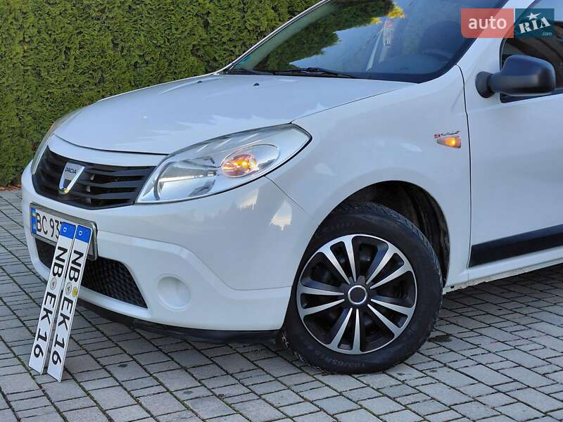 Хэтчбек Dacia Sandero 2010 в Самборе фото 12 Хэтчбек Dacia Sandero 2010 в Самборе