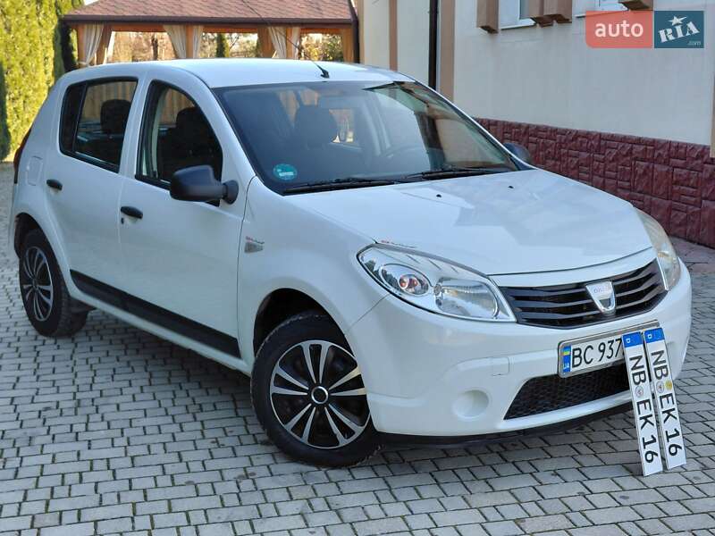 Хэтчбек Dacia Sandero 2010 в Самборе фото 13 Хэтчбек Dacia Sandero 2010 в Самборе