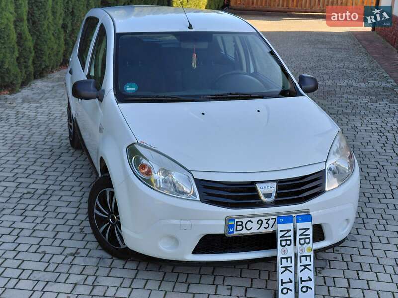 Хэтчбек Dacia Sandero 2010 в Самборе фото 19 Хэтчбек Dacia Sandero 2010 в Самборе