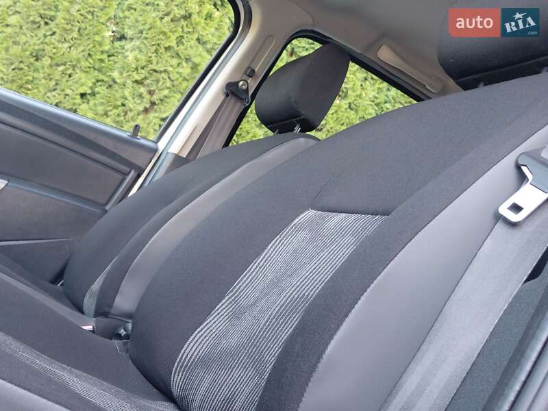 Хэтчбек Dacia Sandero 2010 в Самборе фото 66 Хэтчбек Dacia Sandero 2010 в Самборе