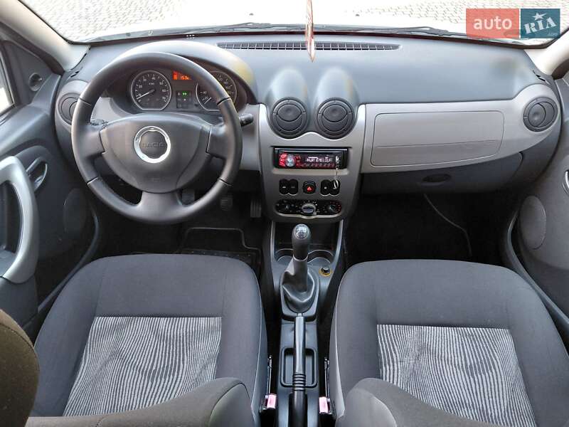 Хэтчбек Dacia Sandero 2010 в Самборе фото 86 Хэтчбек Dacia Sandero 2010 в Самборе