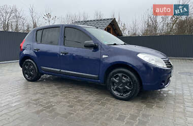 Хэтчбек Dacia Sandero 2009 в Баре