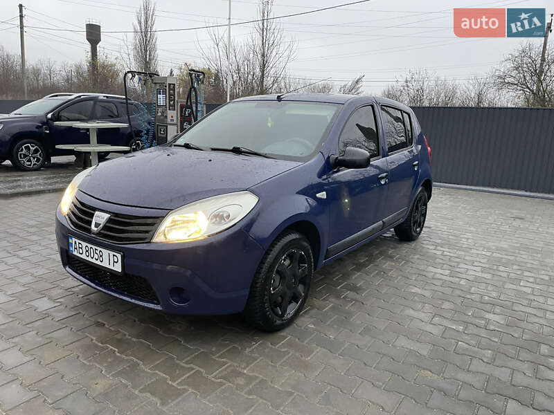 Хэтчбек Dacia Sandero 2009 в Баре