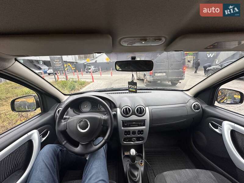 Хэтчбек Dacia Sandero 2009 в Харькове фото 12 Хэтчбек Dacia Sandero 2009 в Харькове