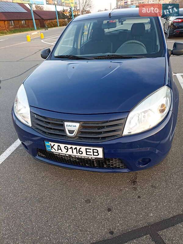 Хэтчбек Dacia Sandero 2009 в Борисполе