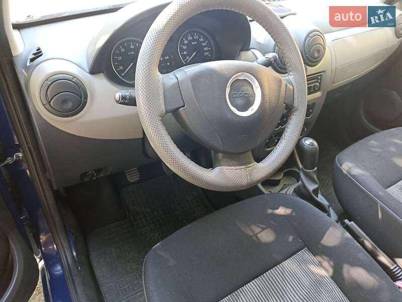 Хэтчбек Dacia Sandero 2009 в Борисполе