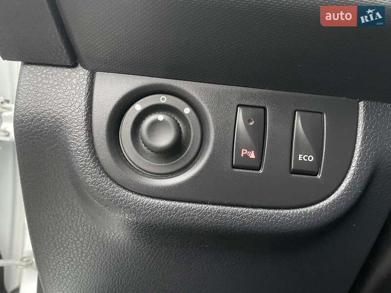 Хетчбек Dacia Sandero 2020 в Львові