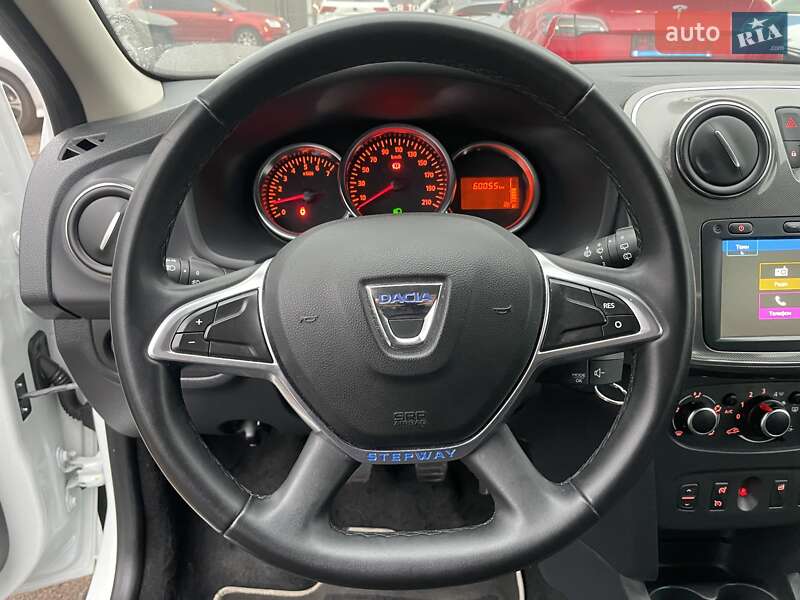 Хетчбек Dacia Sandero 2020 в Львові