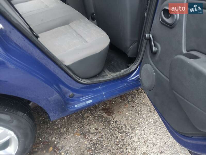 Хэтчбек Dacia Sandero 2009 в Сумах