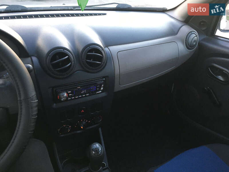 Хэтчбек Dacia Sandero 2012 в Тернополе фото 15 Хэтчбек Dacia Sandero 2012 в Тернополе