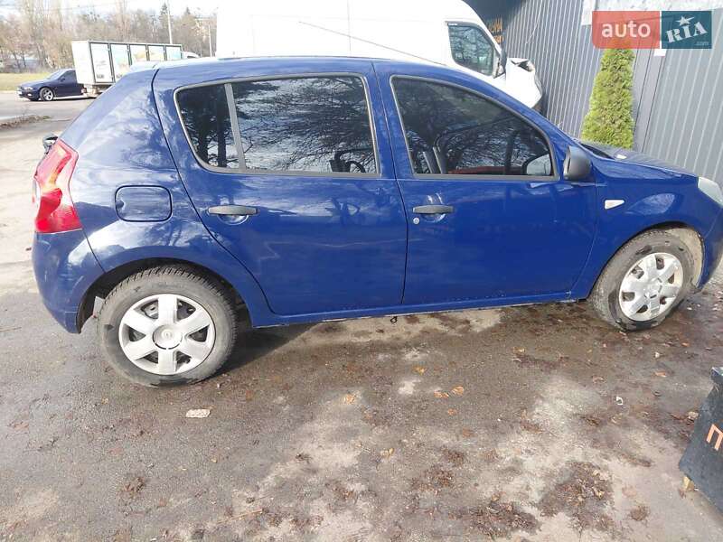 Хэтчбек Dacia Sandero 2009 в Сумах