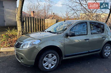 Хэтчбек Dacia Sandero 2008 в Харькове