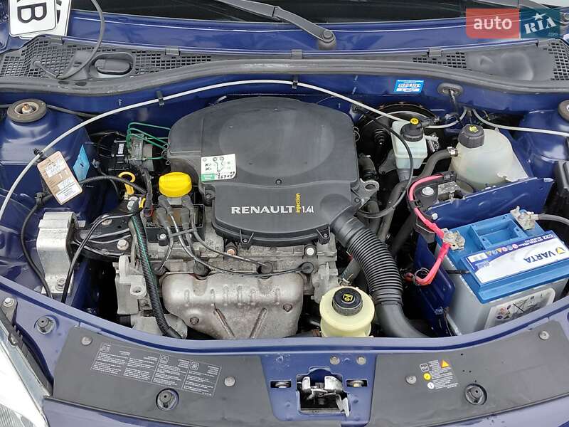 Хэтчбек Dacia Sandero 2009 в Самборе