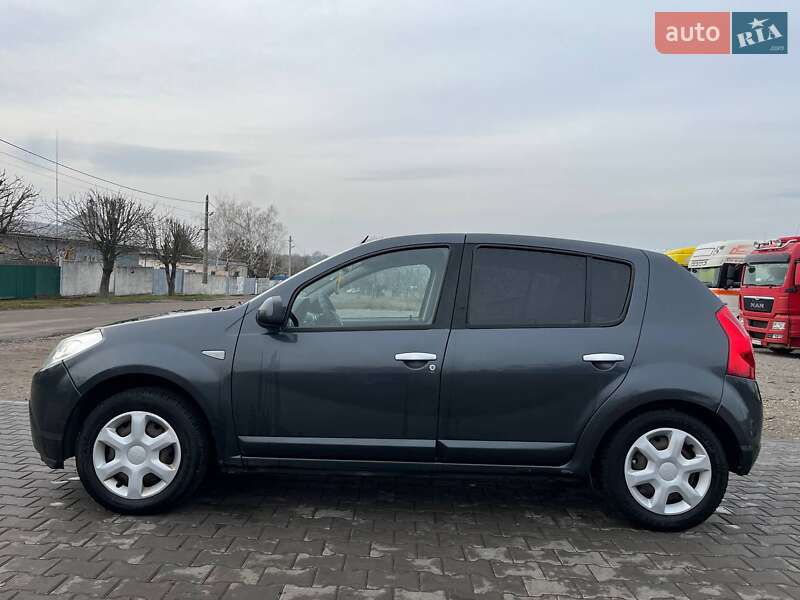 Хетчбек Dacia Sandero 2010 в Софіївці фото 19 Хетчбек Dacia Sandero 2010 в Софіївці