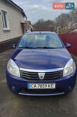 Хетчбек Dacia Sandero 2009 в Умані