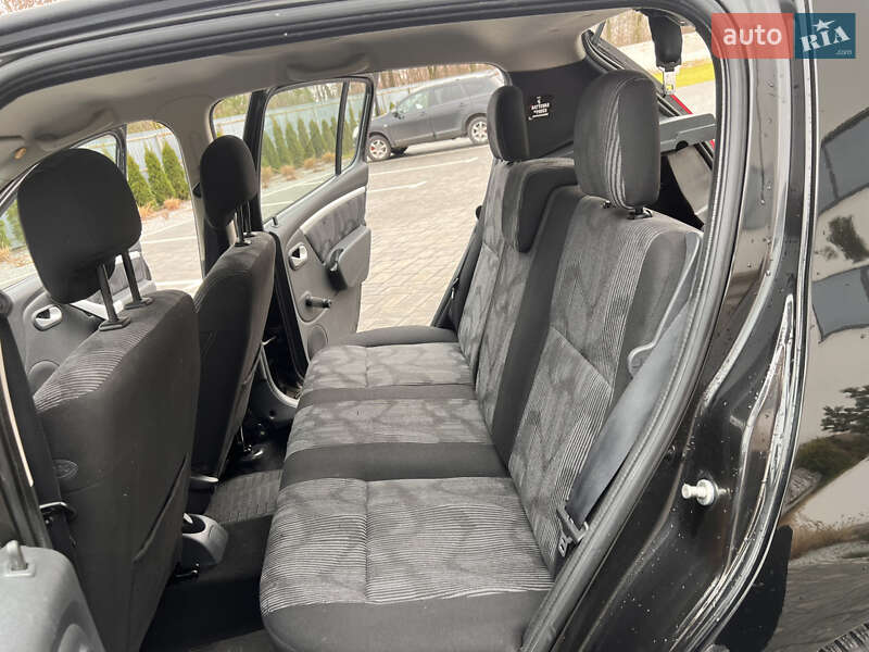 Хэтчбек Dacia Sandero 2010 в Луцке фото 9 Хэтчбек Dacia Sandero 2010 в Луцке
