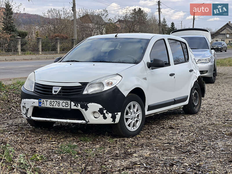 Хетчбек Dacia Sandero 2010 в Калуші