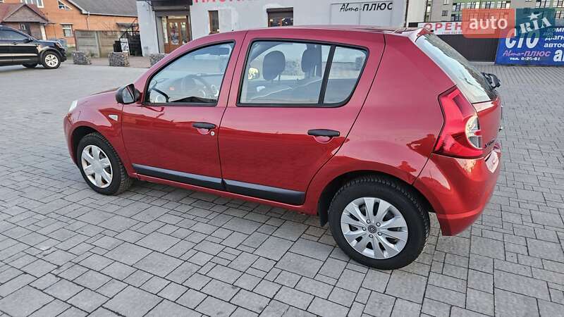 Хетчбек Dacia Sandero 2012 в Калуші фото 5 Хетчбек Dacia Sandero 2012 в Калуші