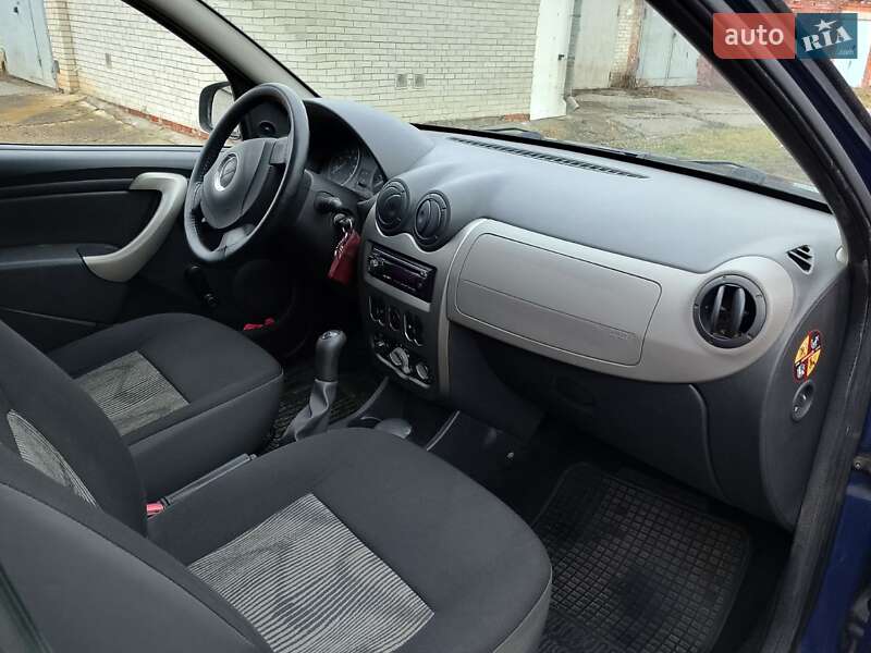Хетчбек Dacia Sandero 2009 в Сумах фото 13 Хетчбек Dacia Sandero 2009 в Сумах