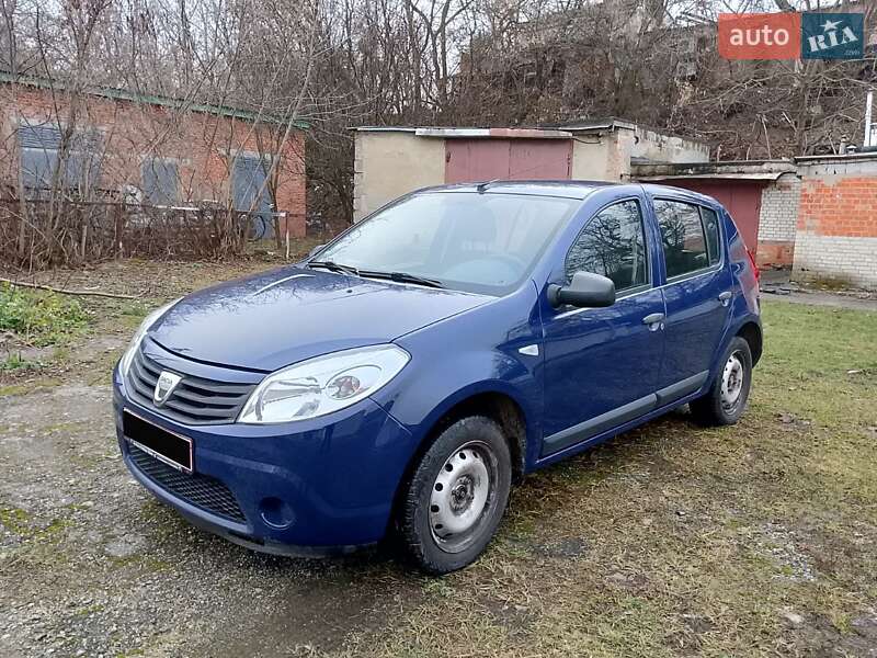 Хетчбек Dacia Sandero 2009 в Сумах фото 2 Хетчбек Dacia Sandero 2009 в Сумах