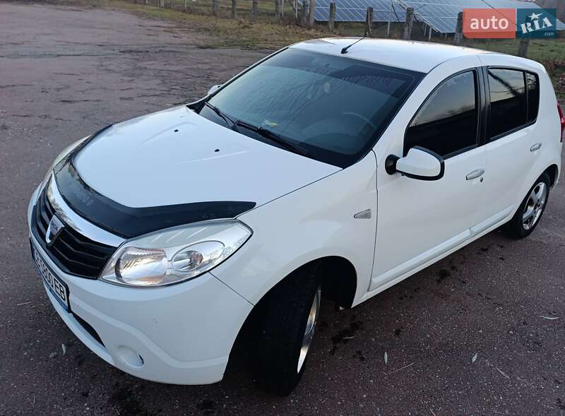 Хетчбек Dacia Sandero 2010 в Ріпках фото 6 Хетчбек Dacia Sandero 2010 в Ріпках