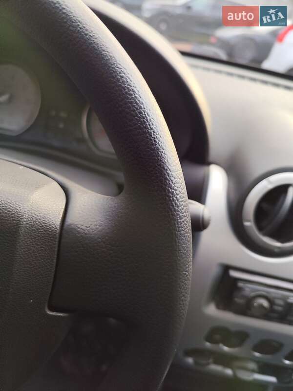 Хетчбек Dacia Sandero 2010 в Чернігові