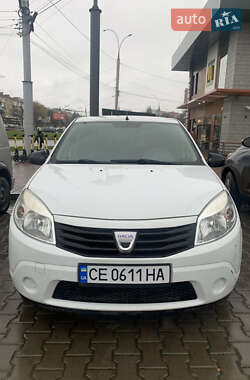 Хетчбек Dacia Sandero 2010 в Чернівцях
