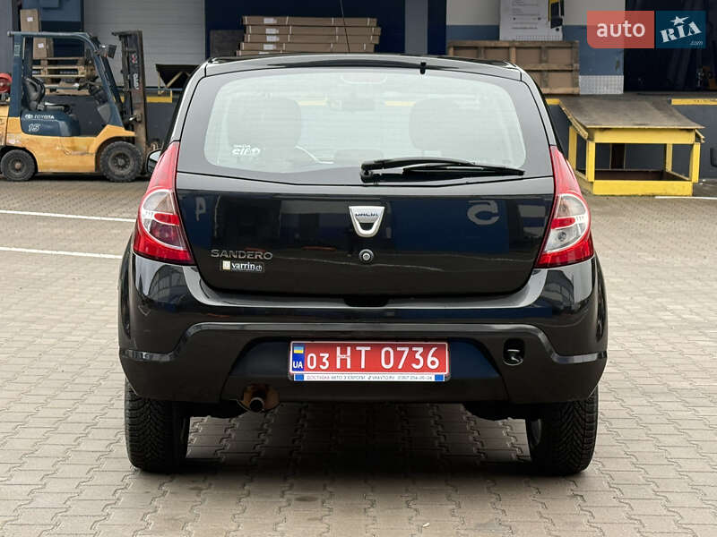 Хэтчбек Dacia Sandero 2011 в Ровно