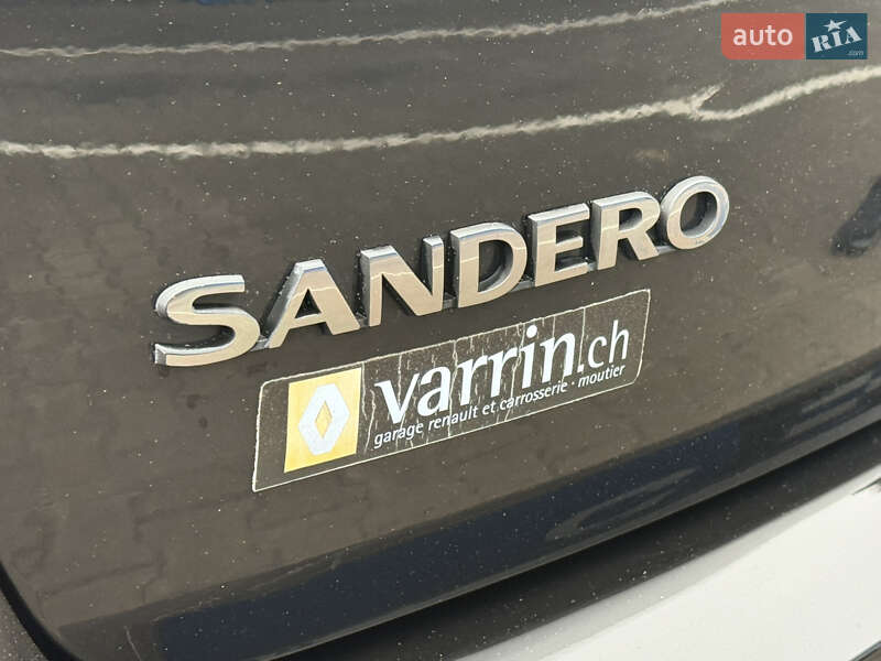 Хэтчбек Dacia Sandero 2011 в Ровно