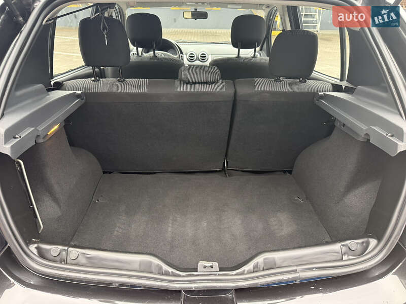 Хэтчбек Dacia Sandero 2011 в Ровно