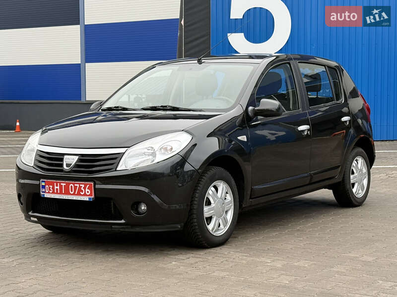 Хэтчбек Dacia Sandero 2011 в Ровно