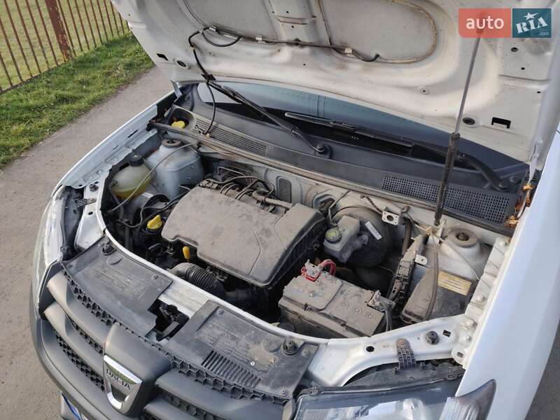 Хэтчбек Dacia Sandero 2013 в Луцке