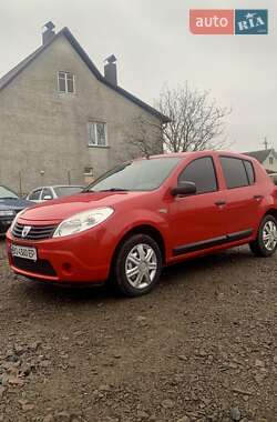 Хэтчбек Dacia Sandero 2009 в Кременце