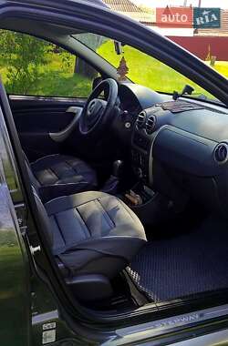 Хэтчбек Dacia Sandero 2010 в Полтаве