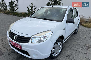 Хэтчбек Dacia Sandero 2012 в Луцке