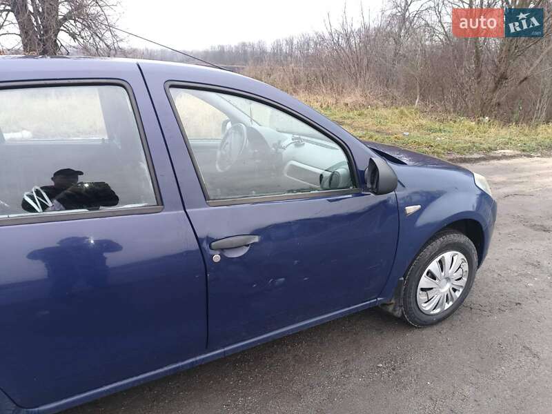 Хэтчбек Dacia Sandero 2008 в Любаре