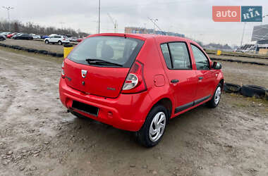 Хэтчбек Dacia Sandero 2012 в Львове