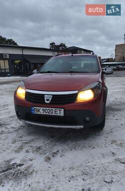 Хетчбек Dacia Sandero 2010 в Володимирці