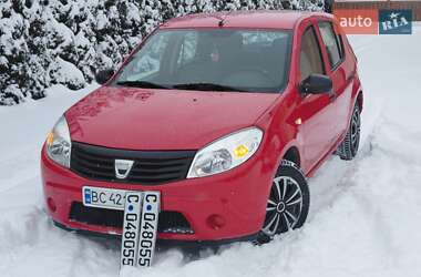 Хэтчбек Dacia Sandero 2009 в Самборе