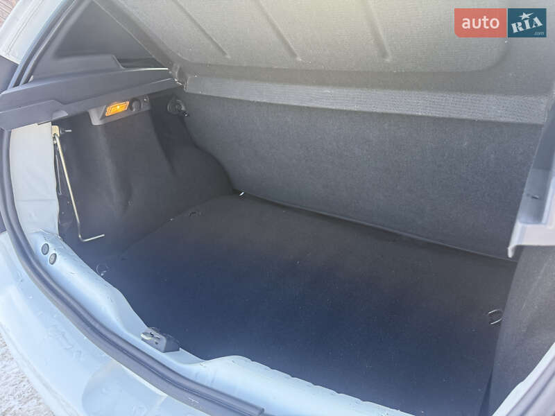 Хэтчбек Dacia Sandero 2009 в Березане