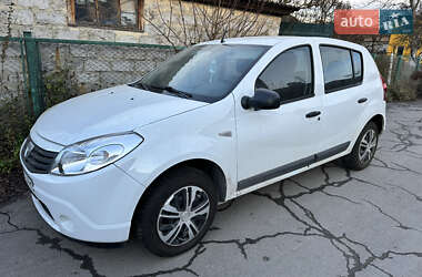 Хетчбек Dacia Sandero 2009 в Ізяславі