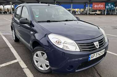 Хэтчбек Dacia Sandero 2011 в Запорожье