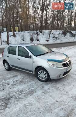 Хэтчбек Dacia Sandero 2008 в Хмельницком