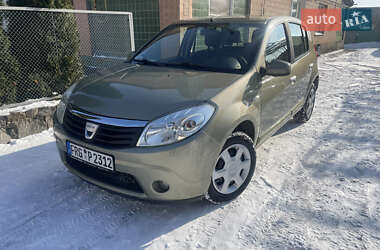 Хетчбек Dacia Sandero 2009 в Умані